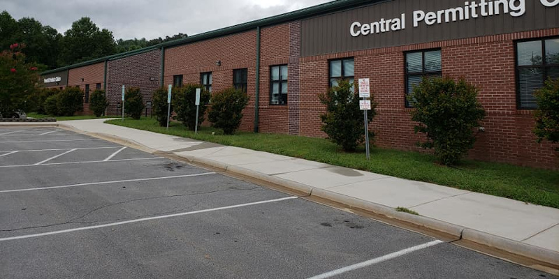 Parking Lot Cleaning in Winston-Salem, North Carolina