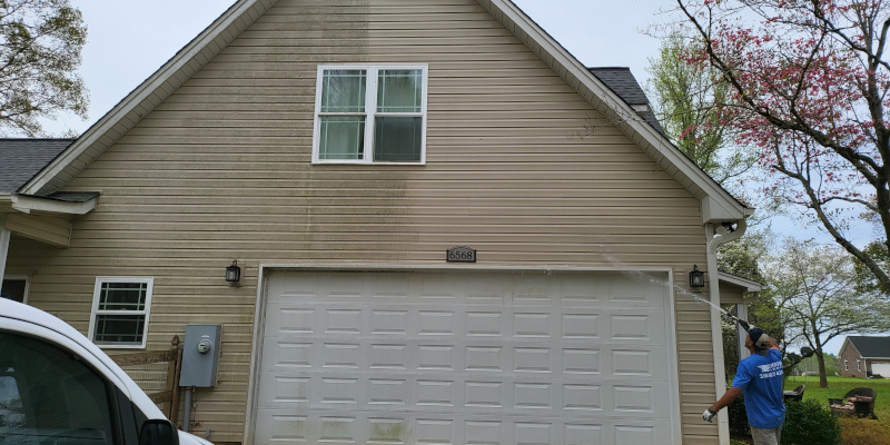 Siding Washing in Winston-Salem, North Carolina